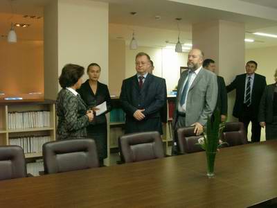 Сергей Степашин и Павел Крашенинников посетили Национальную библиотеку Чувашской Республики
